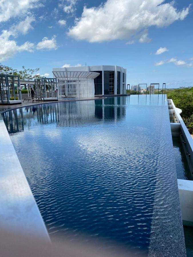 コタバルPanglima Troika Residensiアパートメント エクステリア 写真